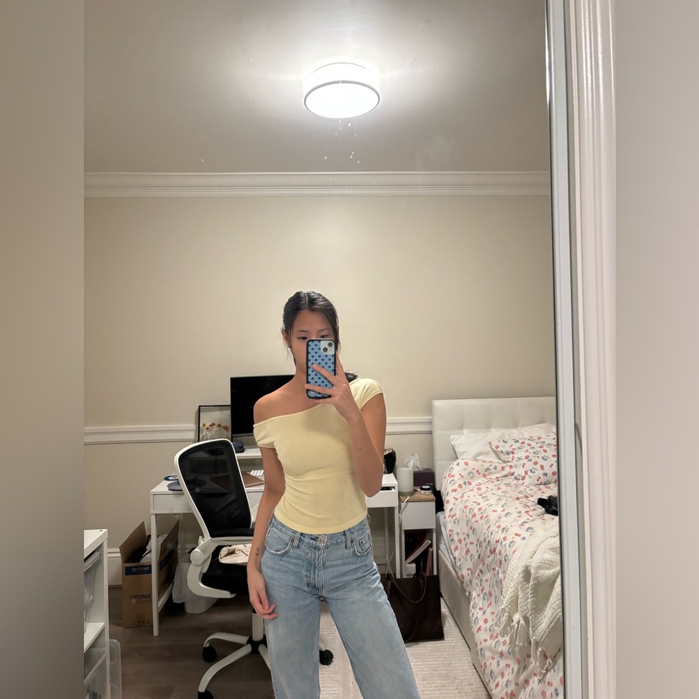 Edikted yellow off the shoulder top